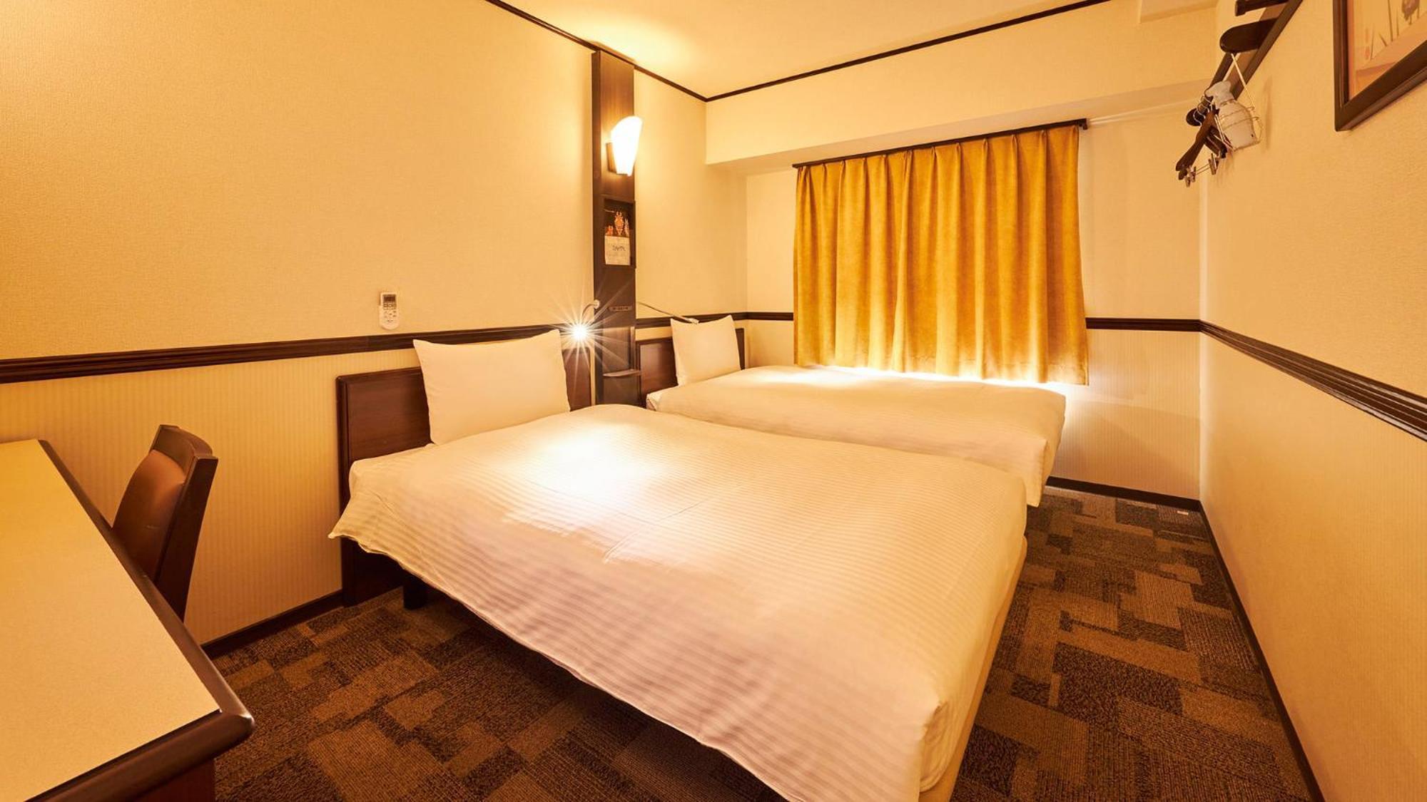 Toyoko Inn Tsu Eki Nishi Guchi Chambre photo