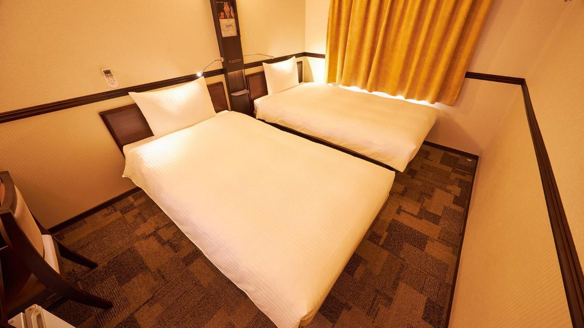 Toyoko Inn Tsu Eki Nishi Guchi Chambre photo